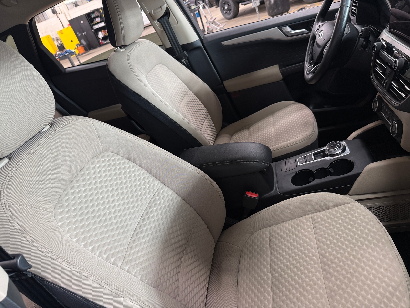 Thumbnail: 2020 Ford Escape - 2