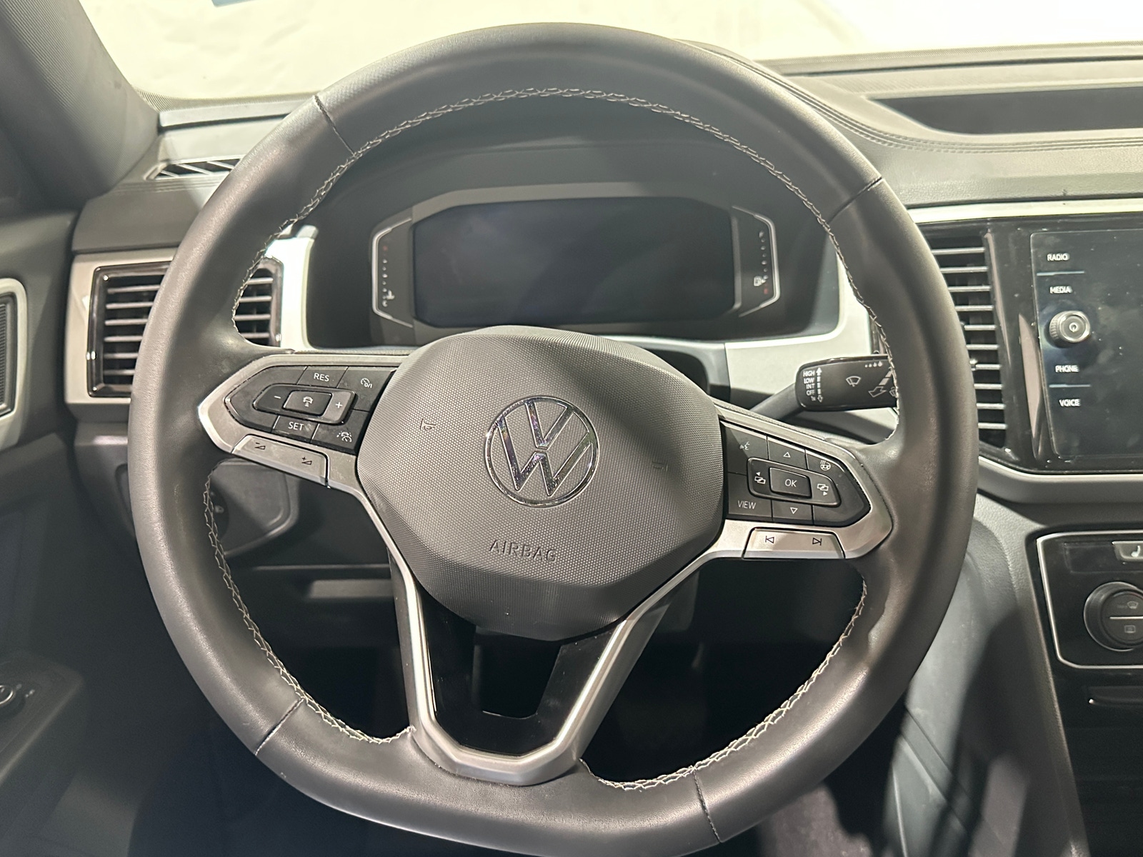 Thumbnail: 2021 Volkswagen Atlas - 4