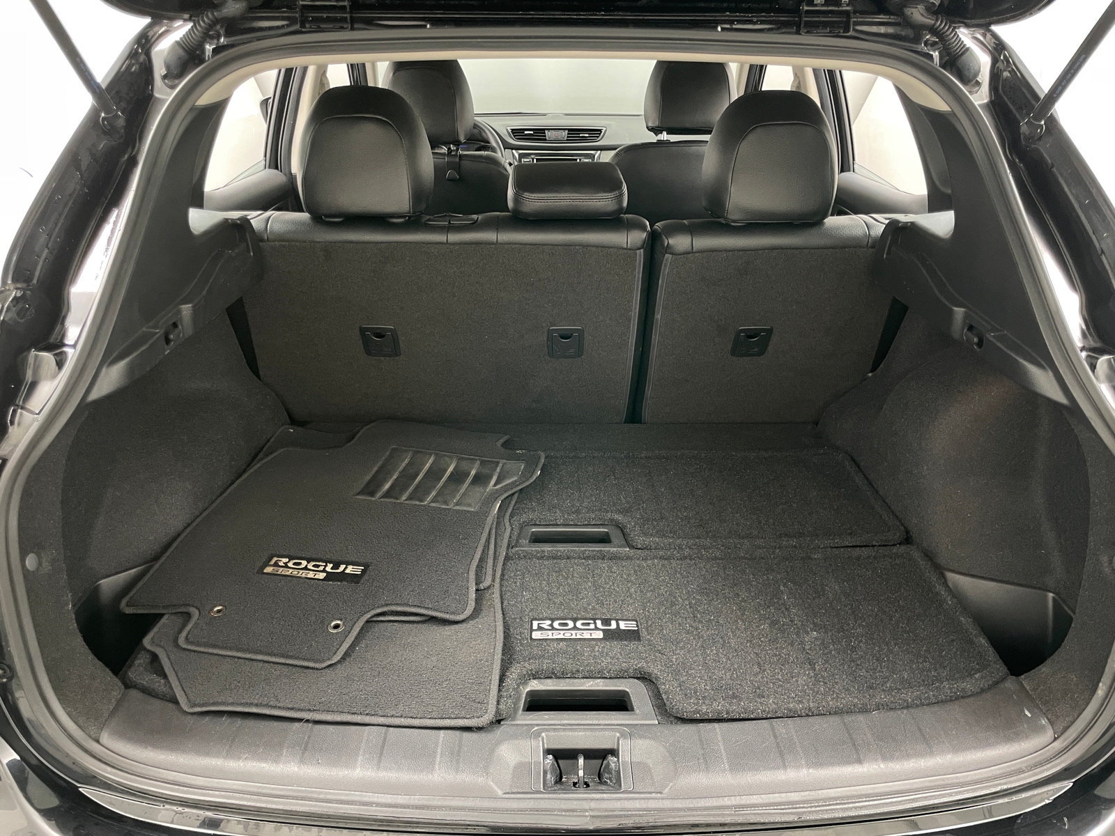 Thumbnail: 2019 Nissan Rogue Sport - 7