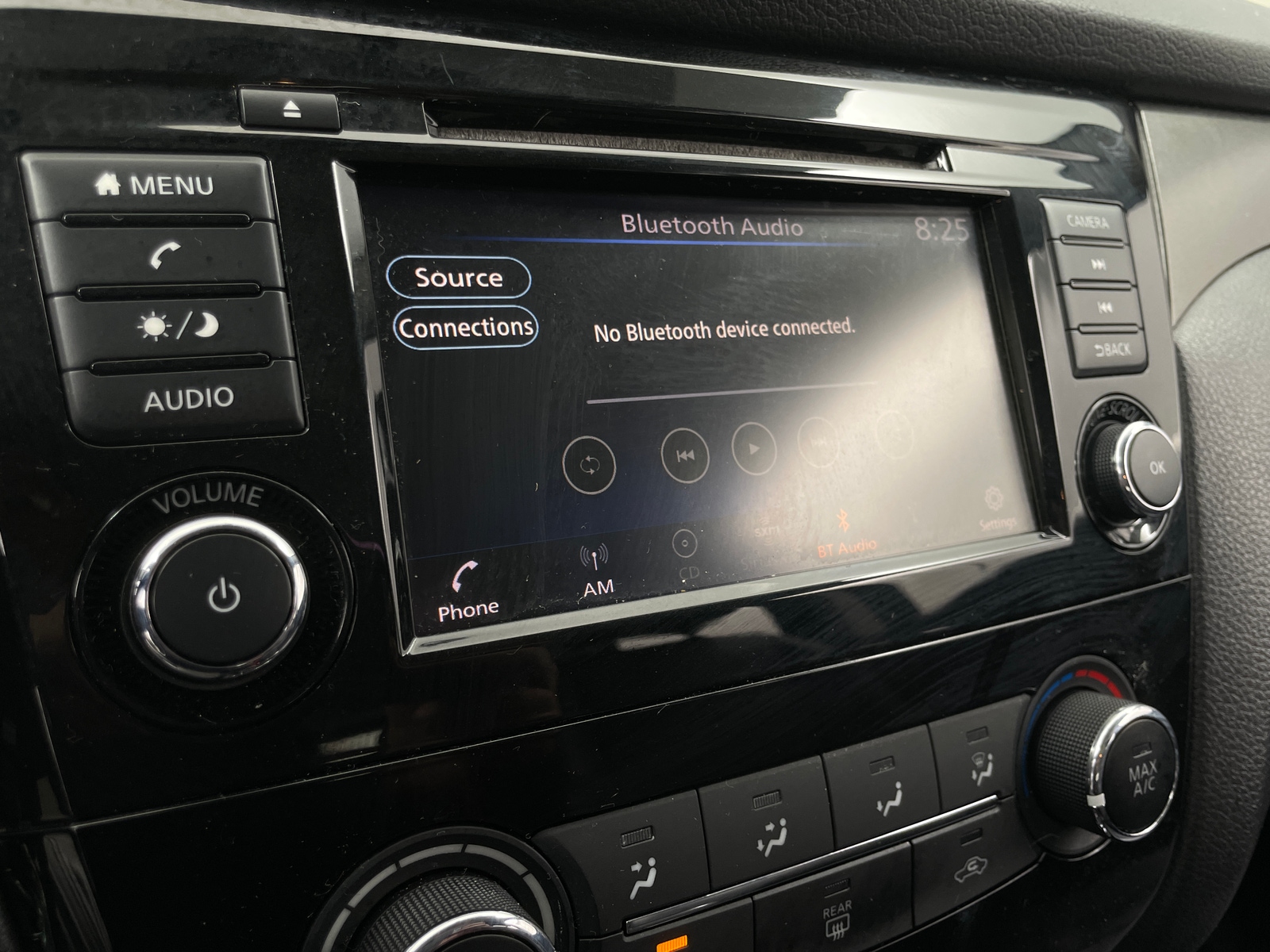 Thumbnail: 2019 Nissan Rogue Sport - 4