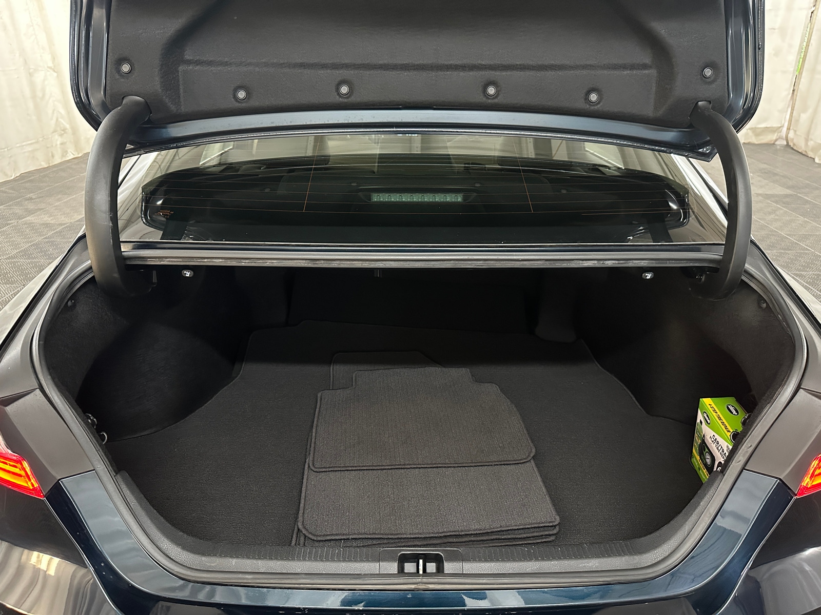 Thumbnail: 2018 Toyota Camry - 7