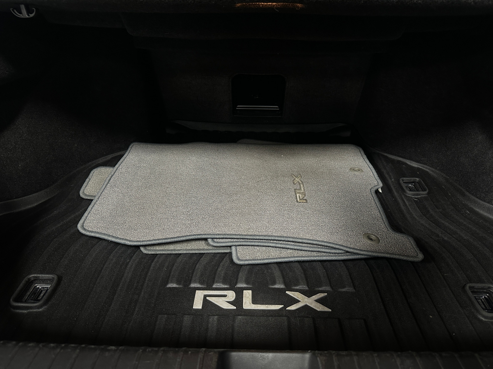 Thumbnail: 2018 Acura RLX - 6