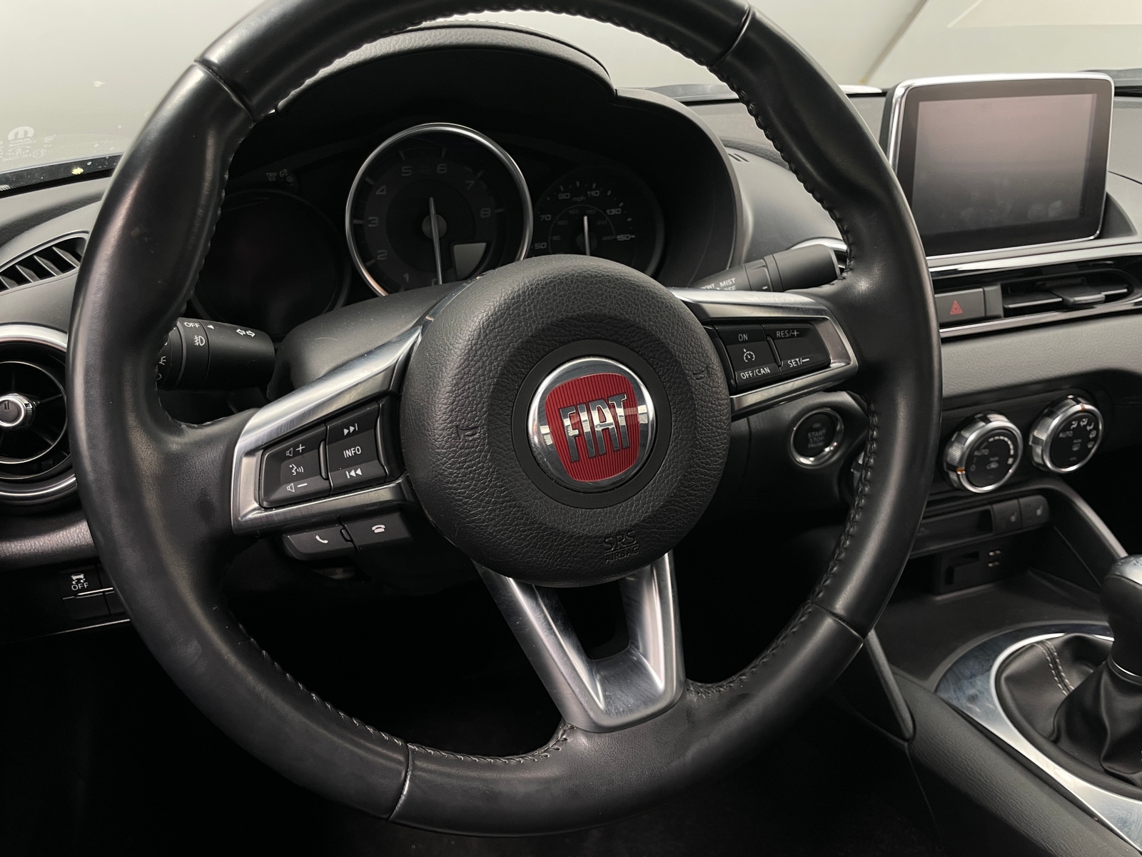 Thumbnail: 2018 Fiat 124 Spider - 4