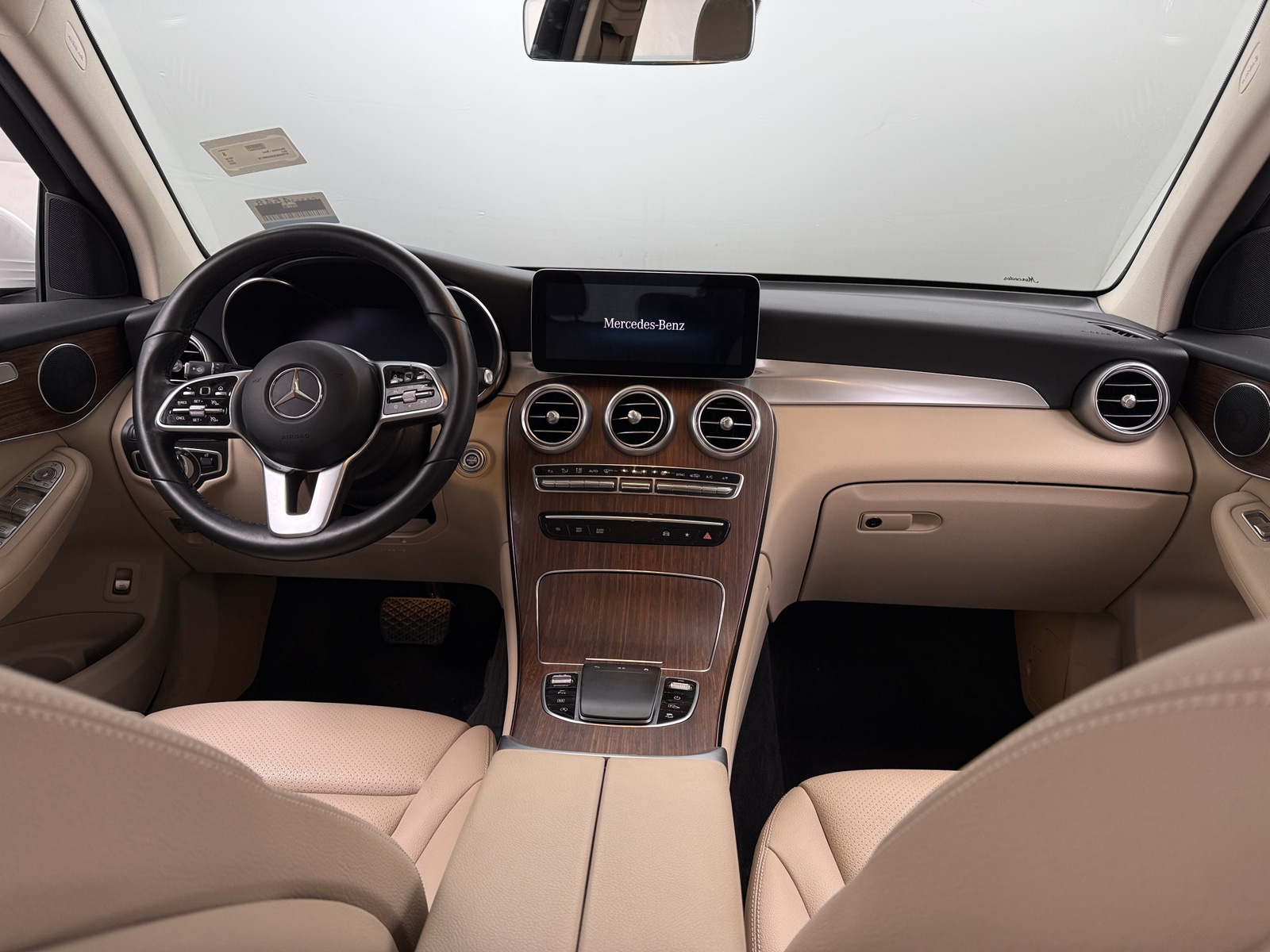 Thumbnail: 2022 Mercedes-Benz GLC - 2