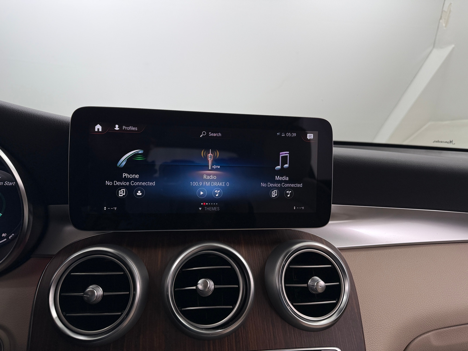 Thumbnail: 2022 Mercedes-Benz GLC - 3