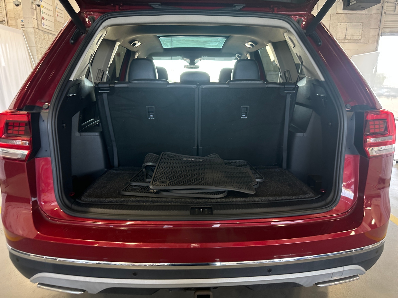 Thumbnail: 2018 Volkswagen Atlas - 6