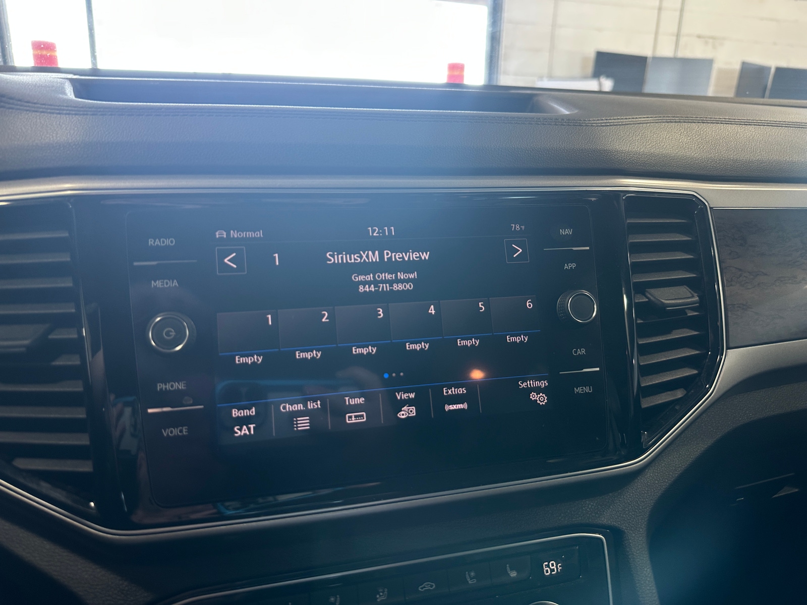 Thumbnail: 2018 Volkswagen Atlas - 3