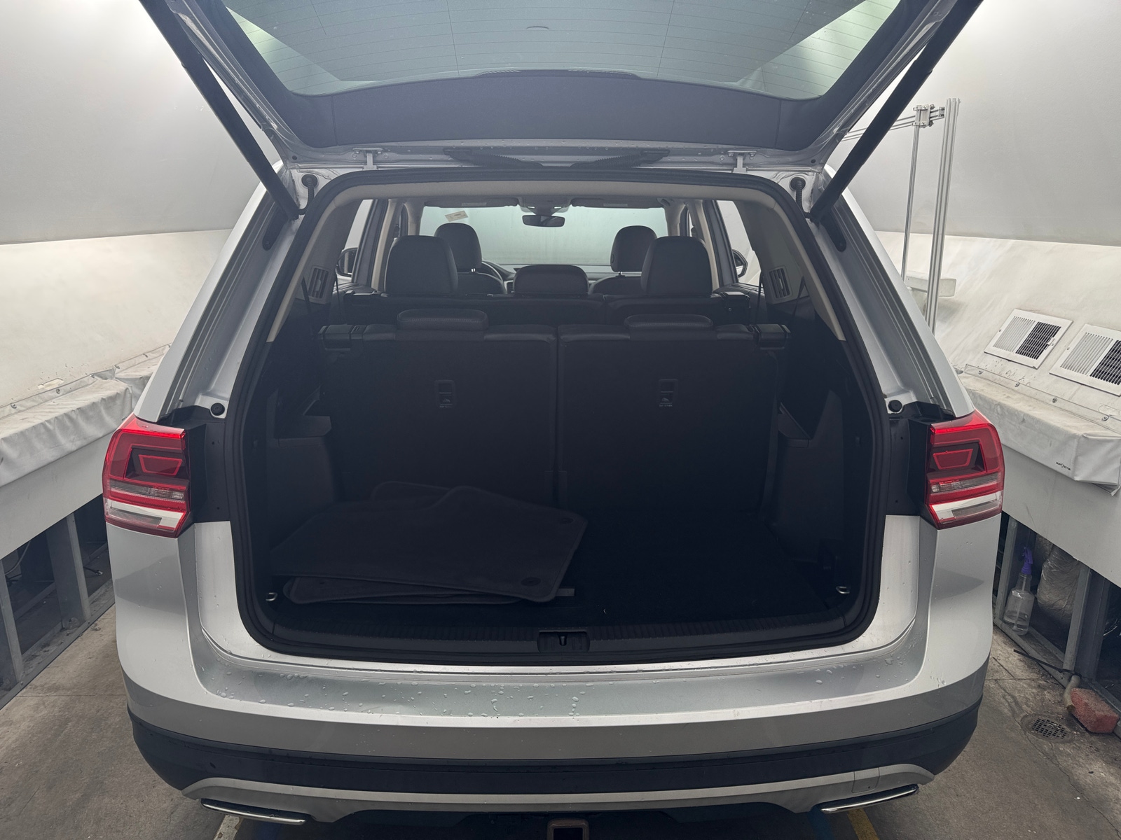 Thumbnail: 2019 Volkswagen Atlas - 6