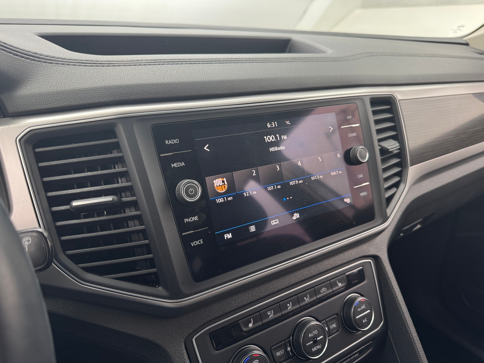 Thumbnail: 2019 Volkswagen Atlas - 3