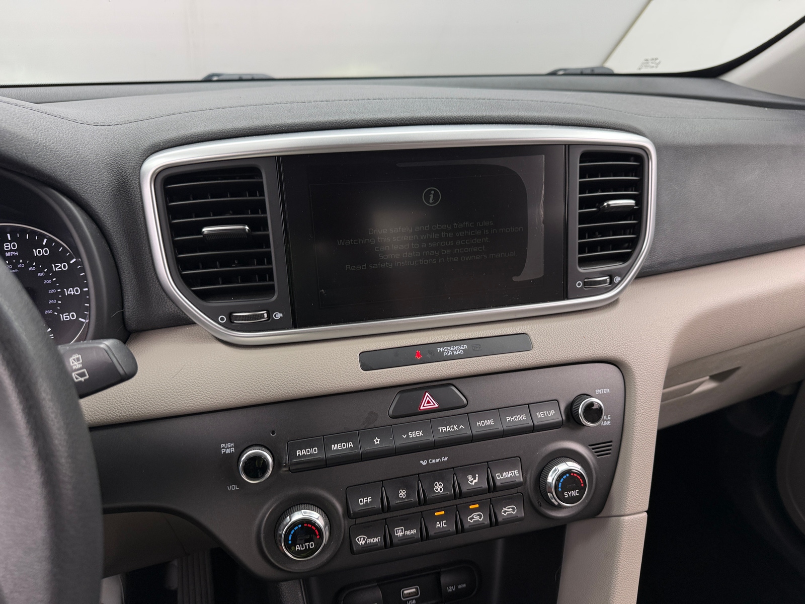 Thumbnail: 2020 Kia Sportage - 4