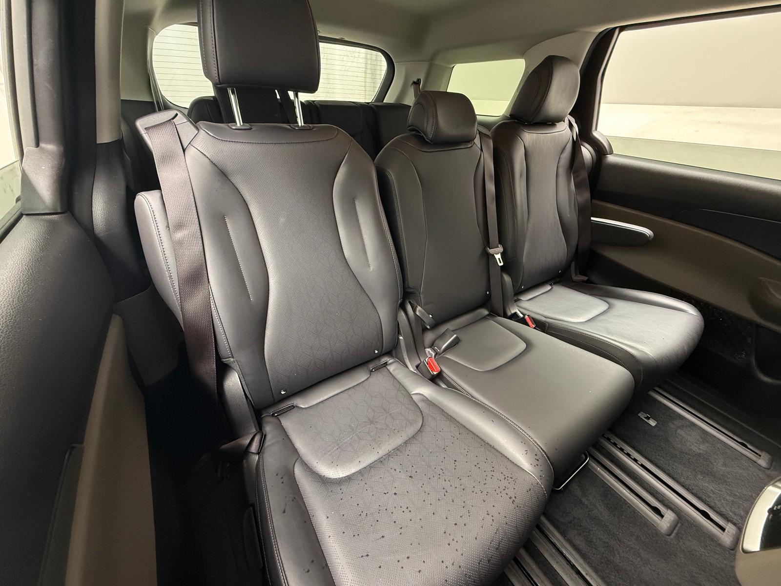 Thumbnail: 2025 Kia Carnival - 5