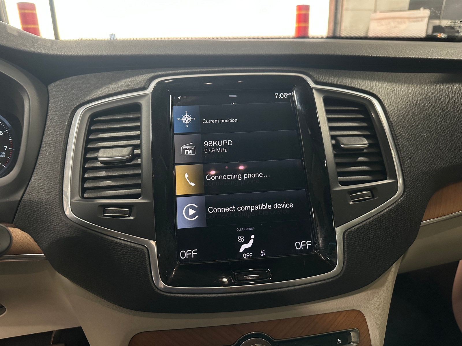 Thumbnail: 2022 Volvo XC90 - 3