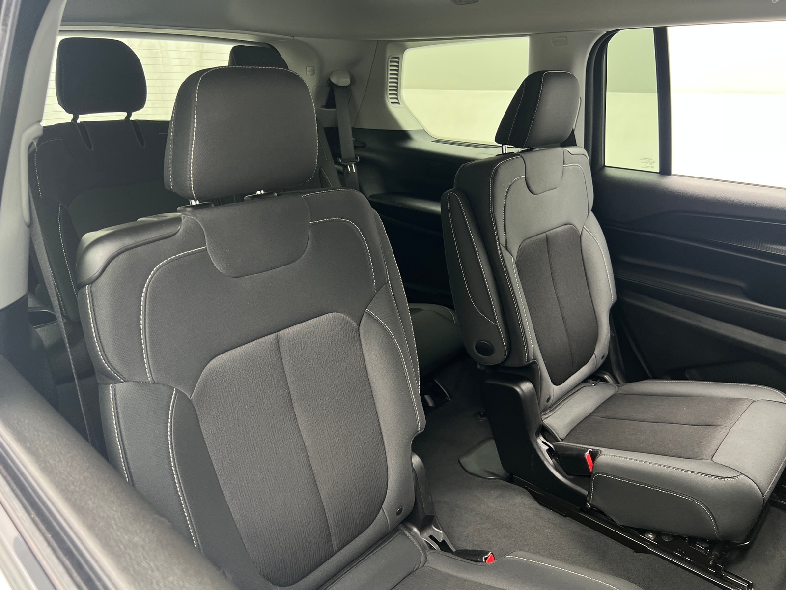 Thumbnail: 2023 Jeep Grand Cherokee L - 6