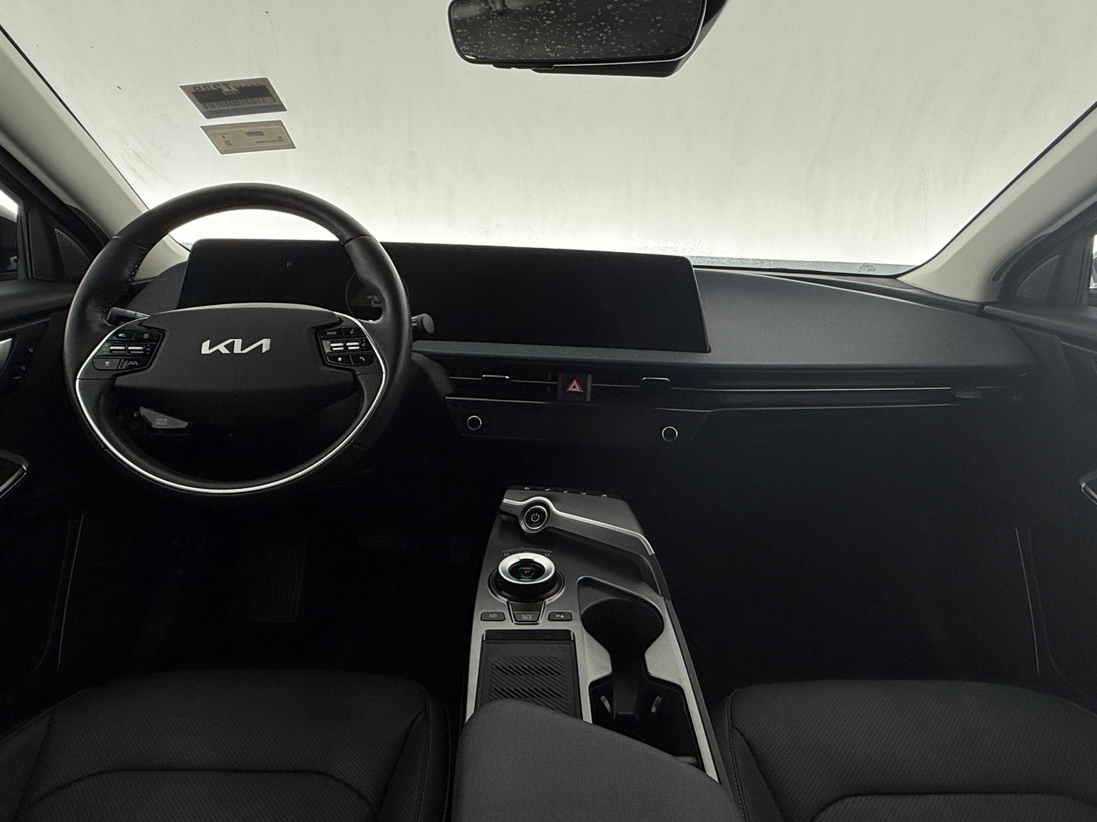 Thumbnail: 2023 Kia EV6 - 2