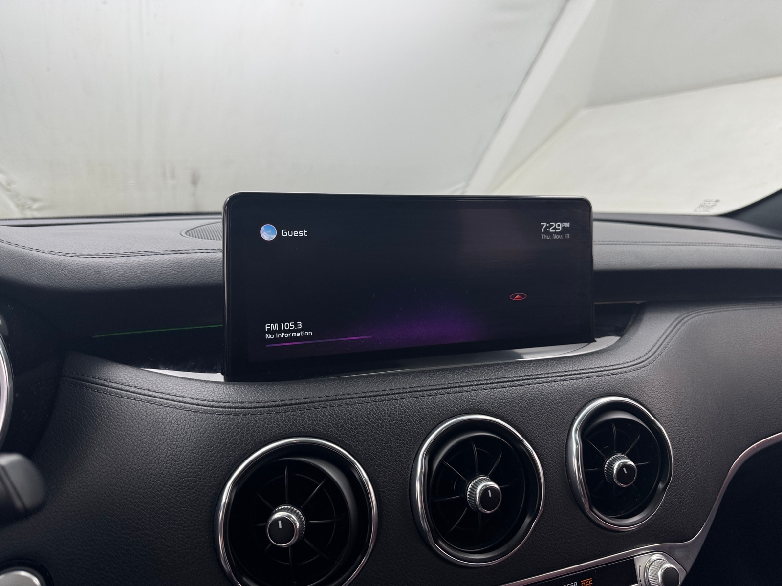 Thumbnail: 2022 Kia Stinger - 3