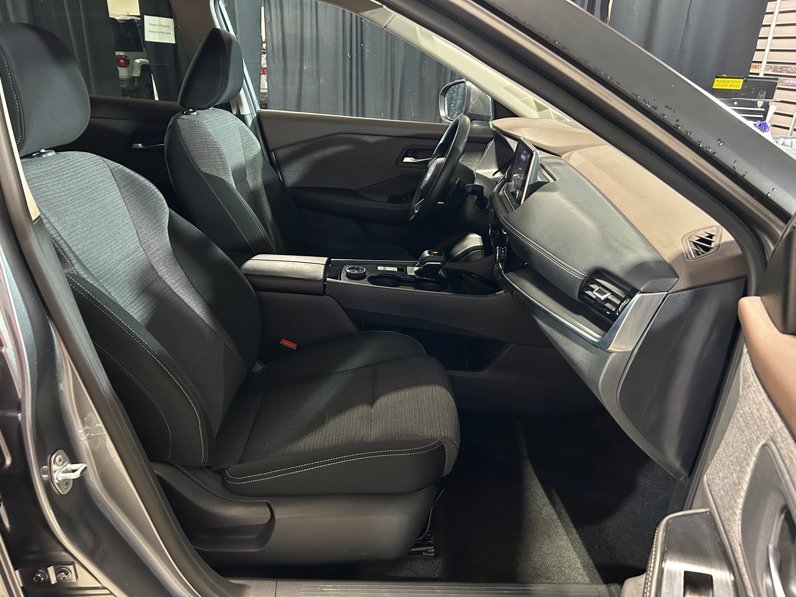 Thumbnail: 2022 Nissan Rogue - 2