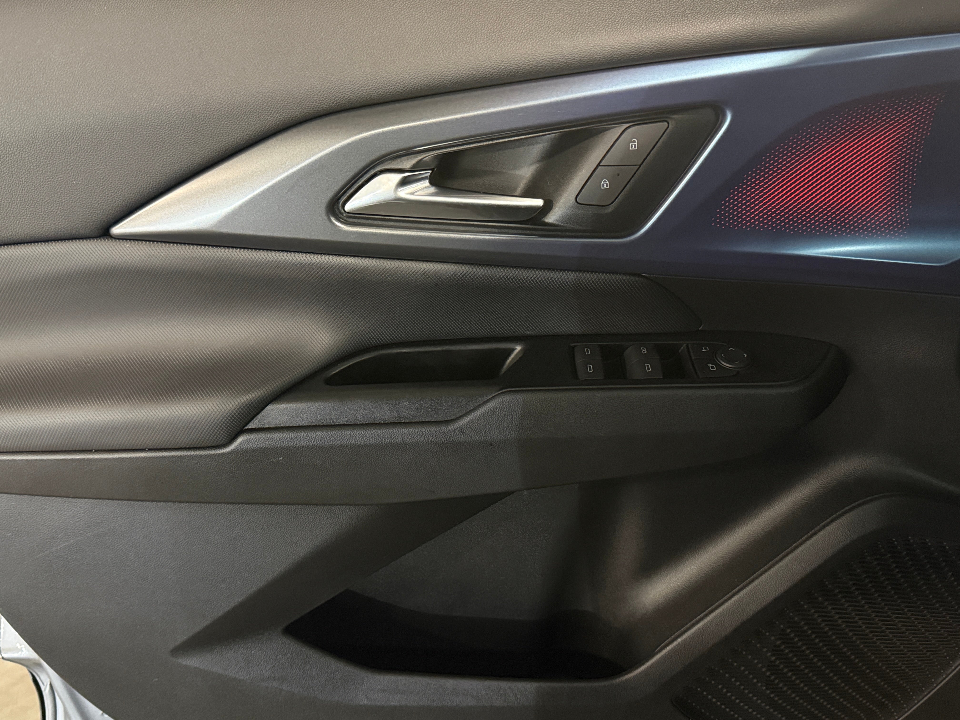 Used 2025 Chevrolet Equinox EV LT with VIN 3GN7DLRR7SS146064 for sale in Auburn, WA