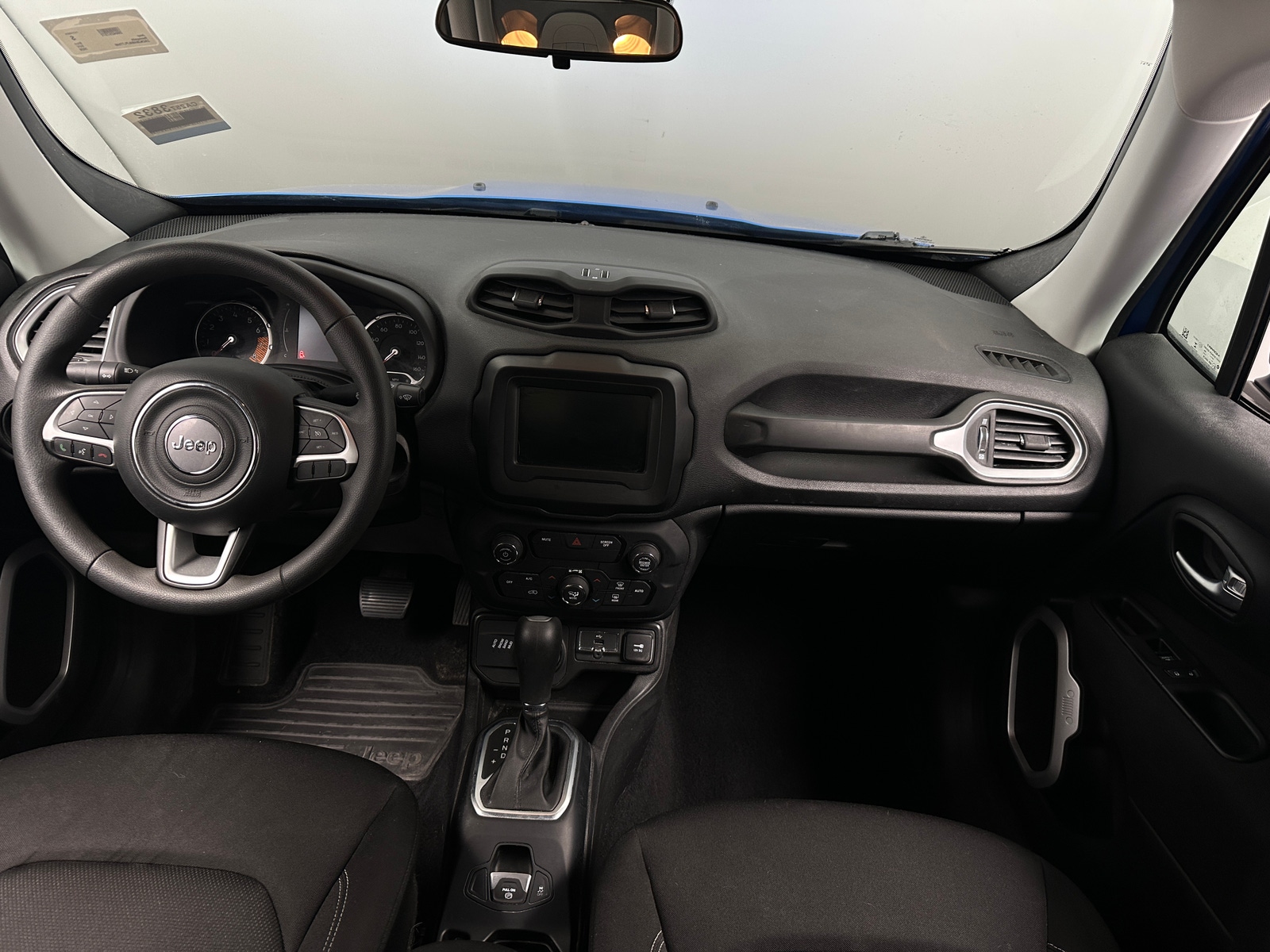 Thumbnail: 2020 Jeep Renegade - 3