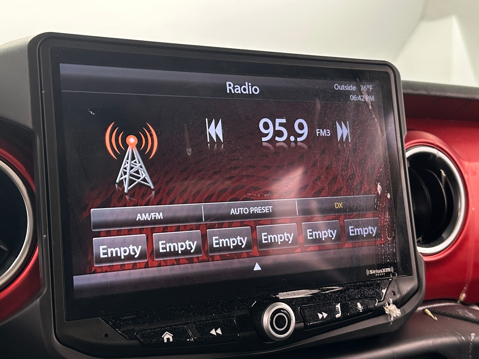 Thumbnail: 2021 Jeep Gladiator - 4