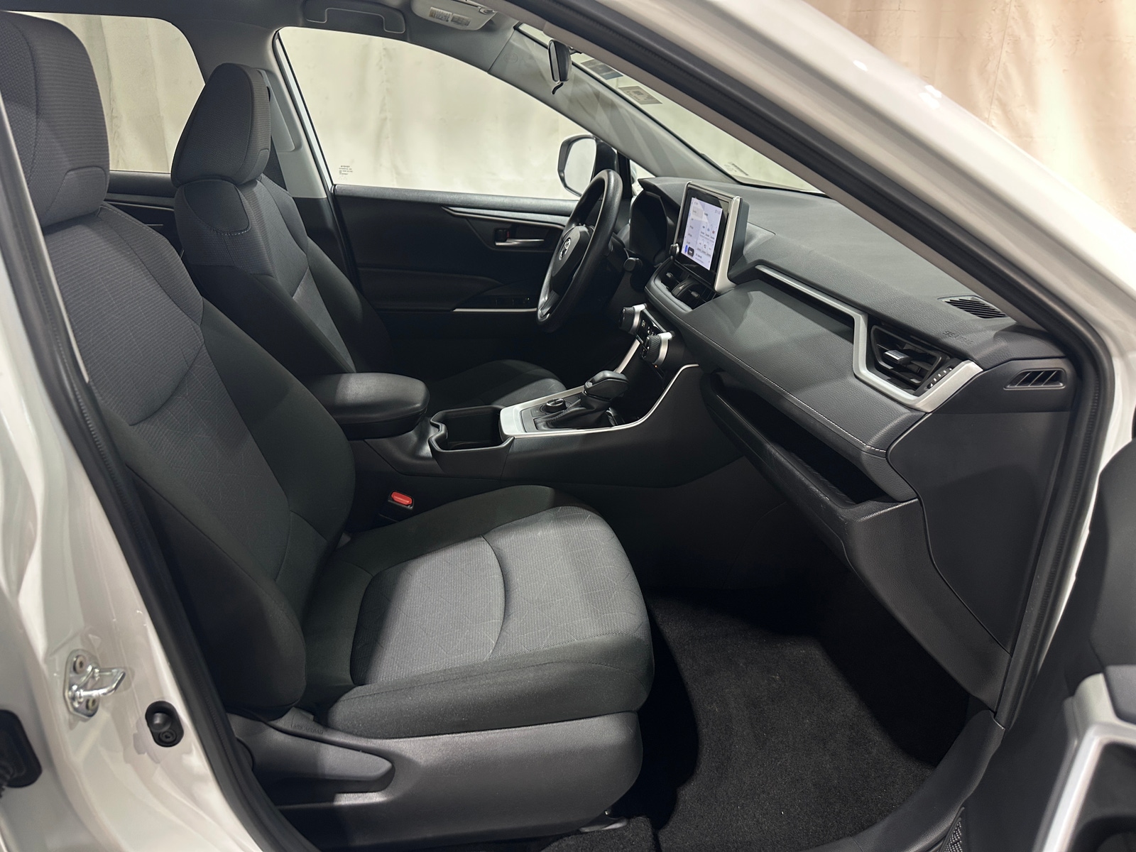 Thumbnail: 2025 Toyota RAV4 - 2