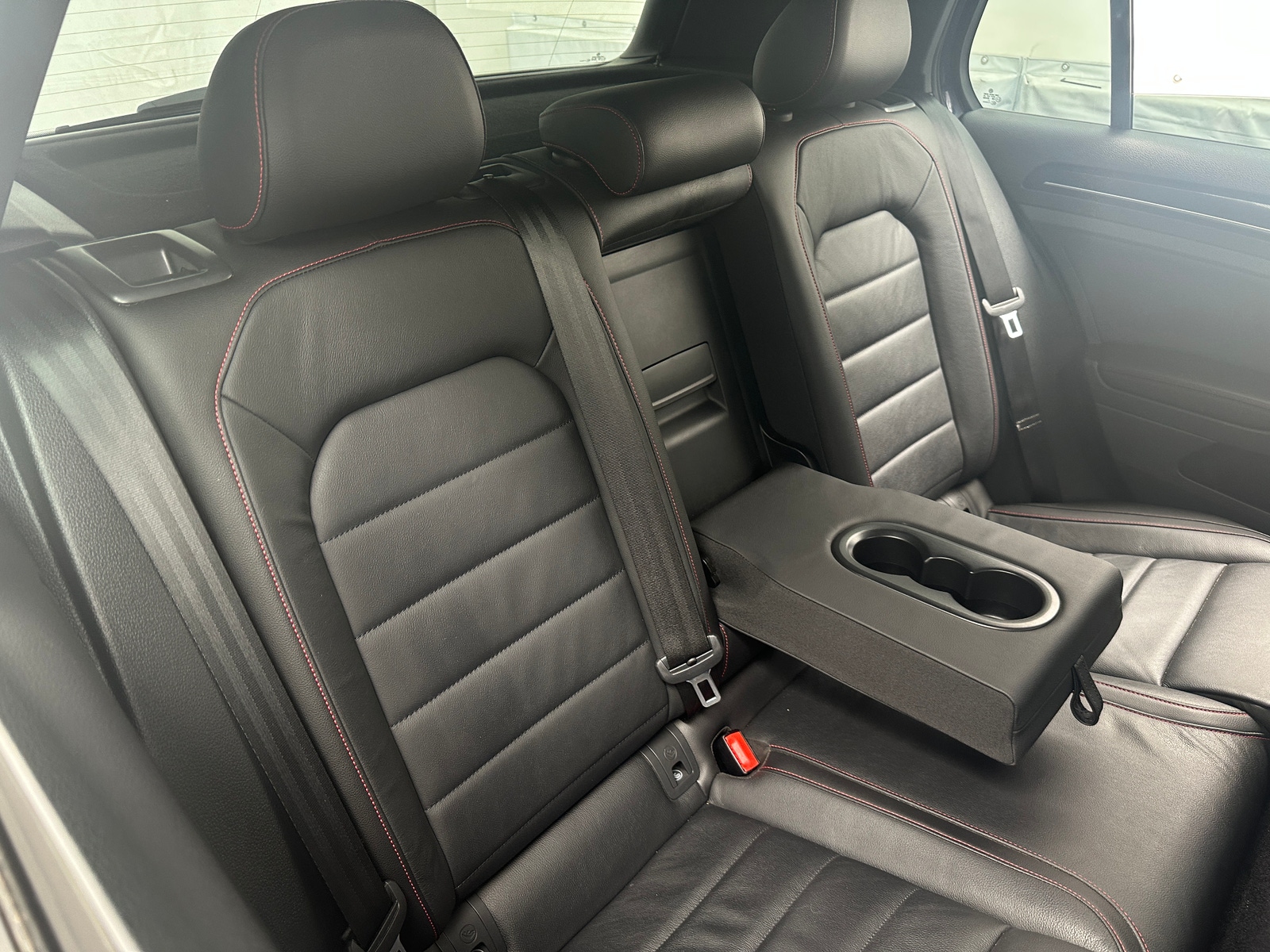 Thumbnail: 2017 Volkswagen Golf - 6