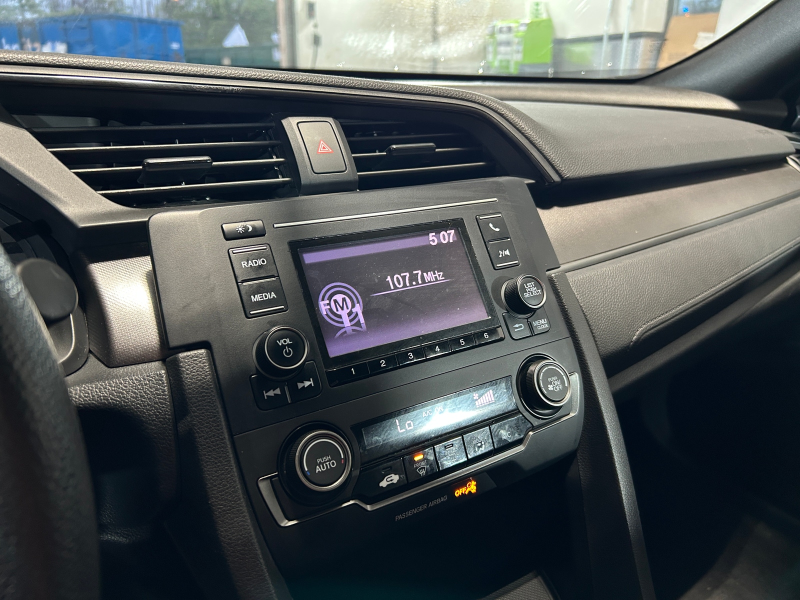 Thumbnail: 2017 Honda Civic - 4