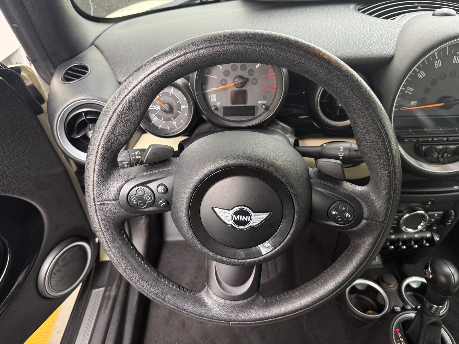 Thumbnail: 2015 MINI Cooper Convertible - 5