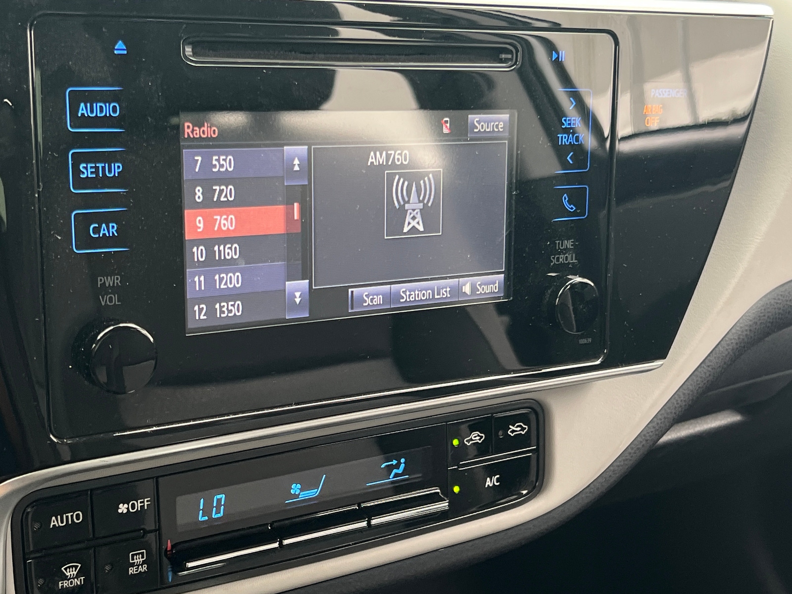 Thumbnail: 2019 Toyota Corolla - 4