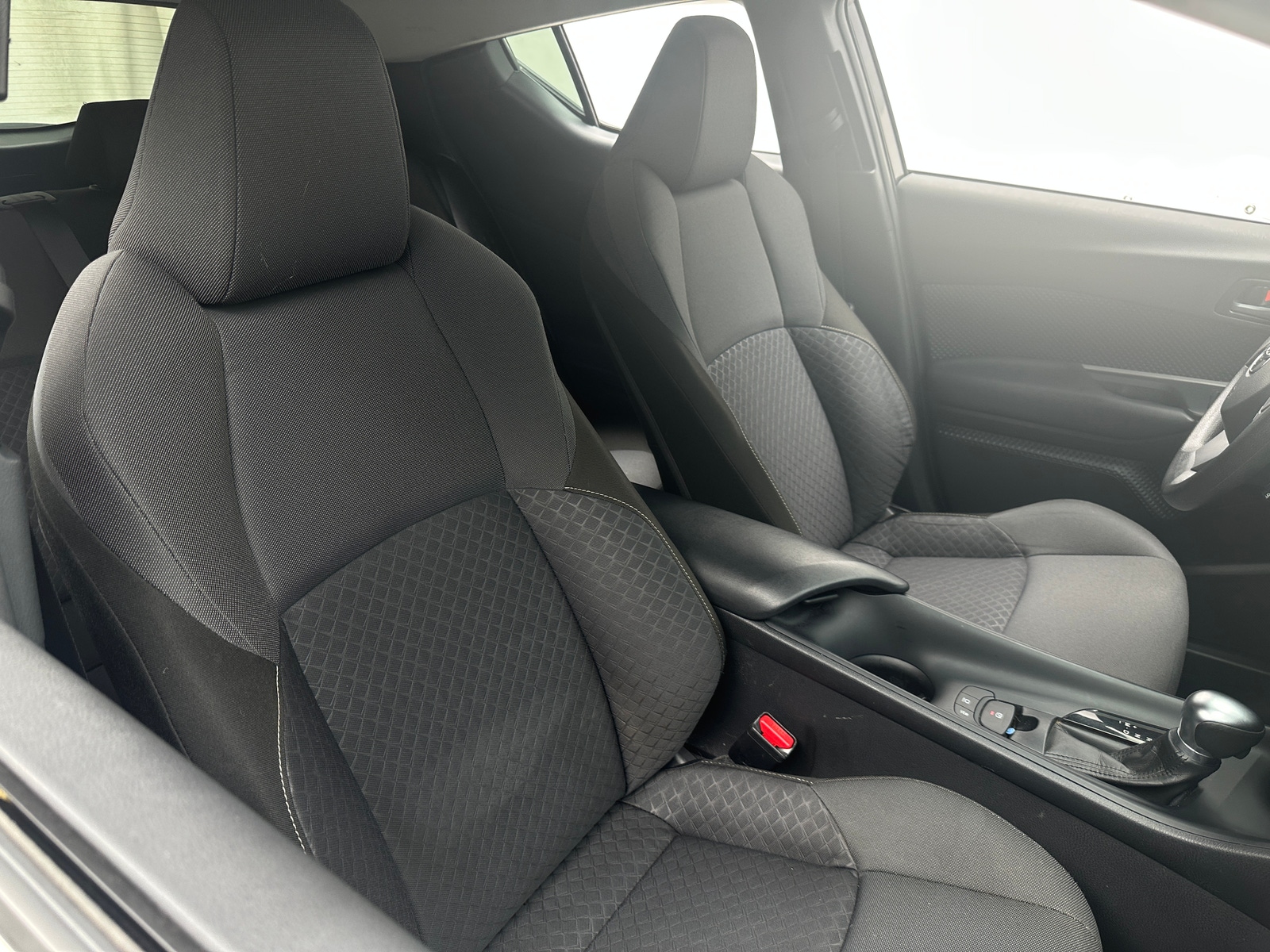 Thumbnail: 2020 Toyota C-HR - 2