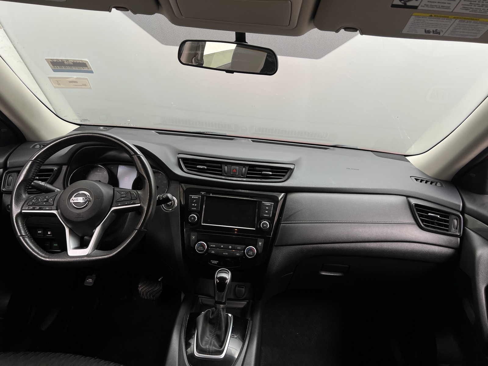 Thumbnail: 2018 Nissan Rogue - 3