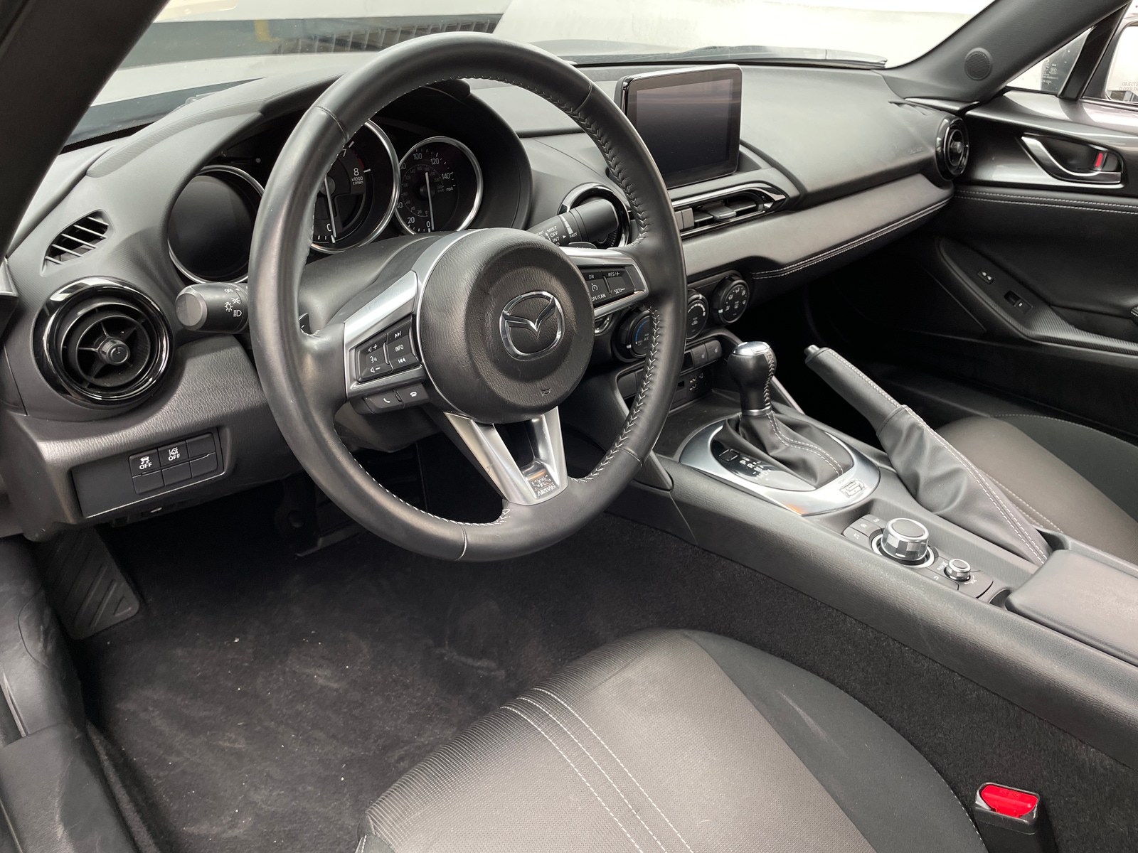 Thumbnail: 2021 Mazda MX-5 Miata - 3