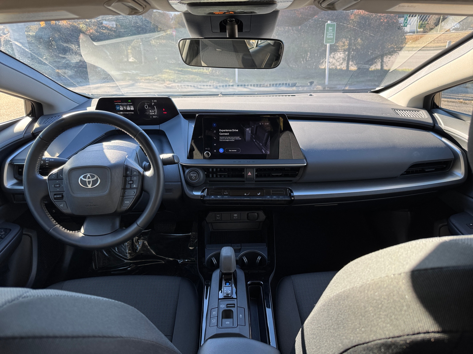 Thumbnail: 2025 Toyota Prius - 3