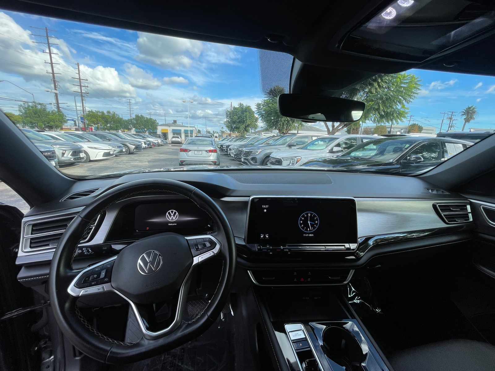 Thumbnail: 2025 Volkswagen Atlas - 3