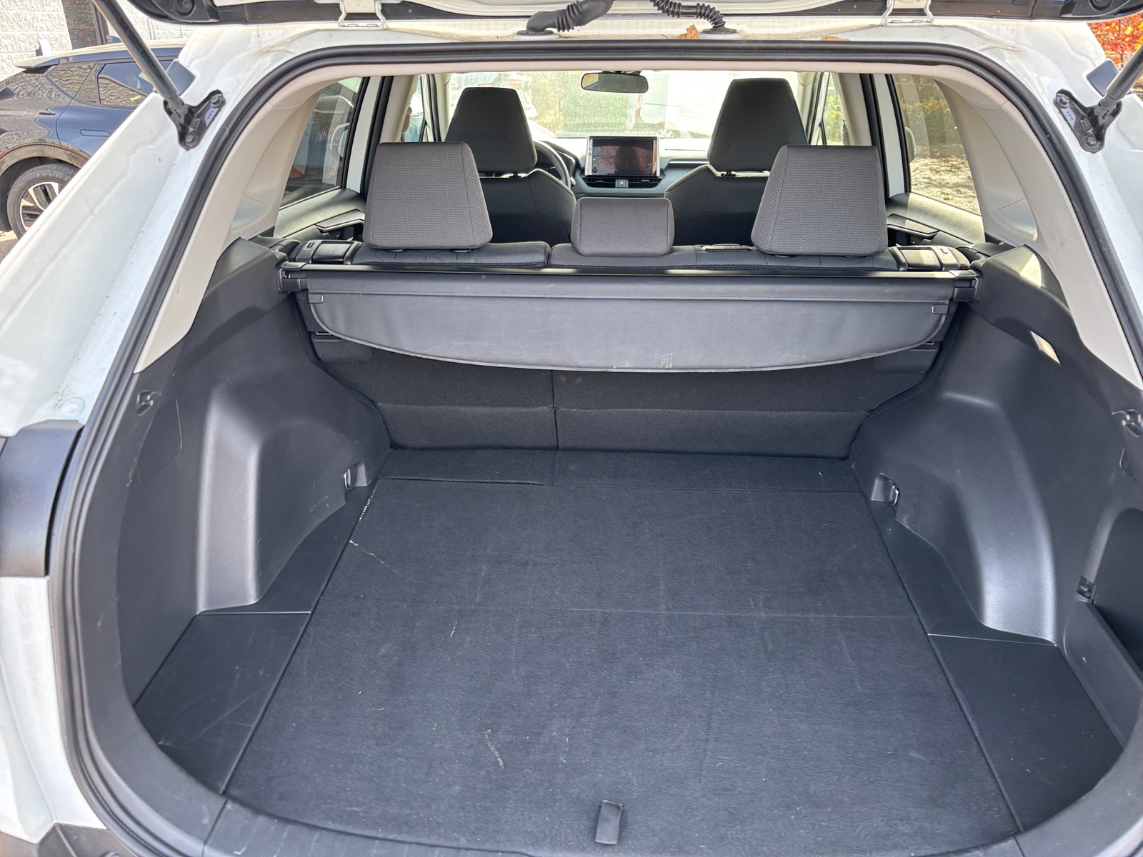 Thumbnail: 2025 Toyota RAV4 - 6