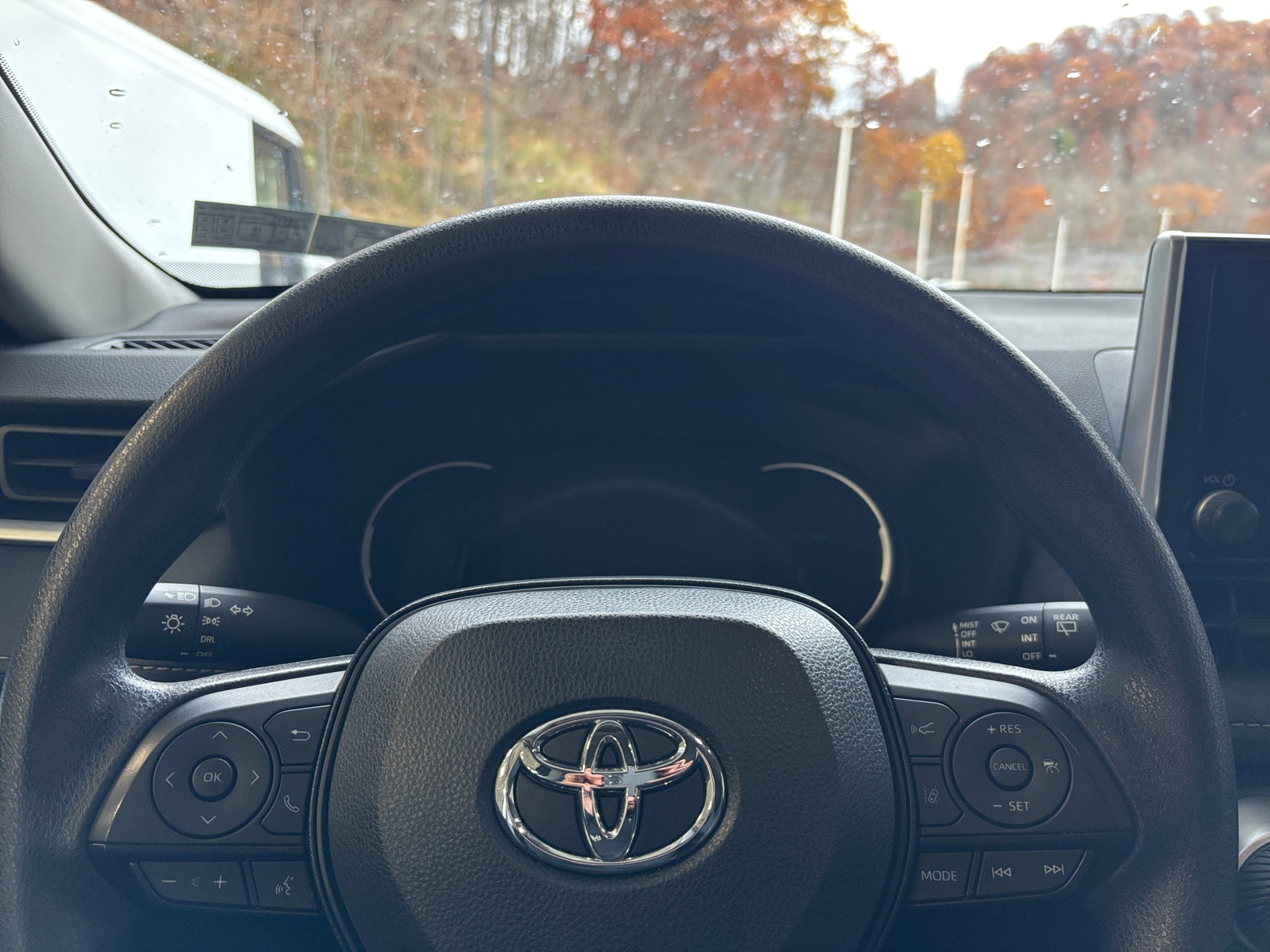 Thumbnail: 2025 Toyota RAV4 - 5