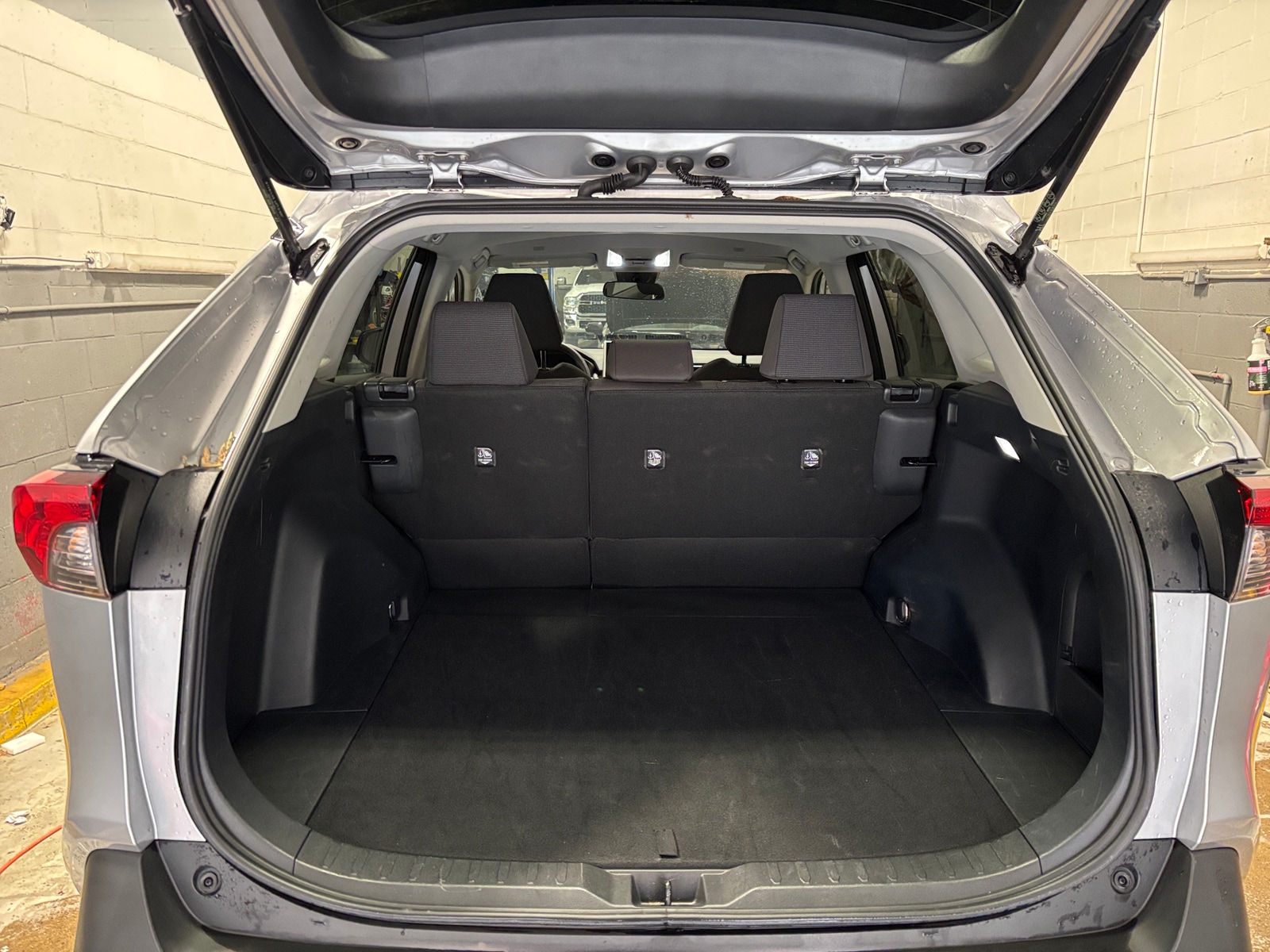 Thumbnail: 2025 Toyota RAV4 - 6