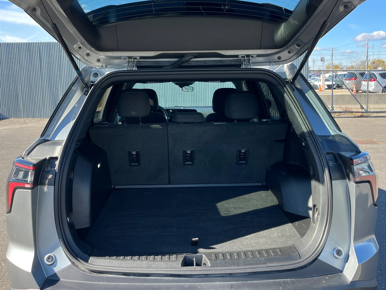 Thumbnail: 2025 Chevrolet Equinox - 6