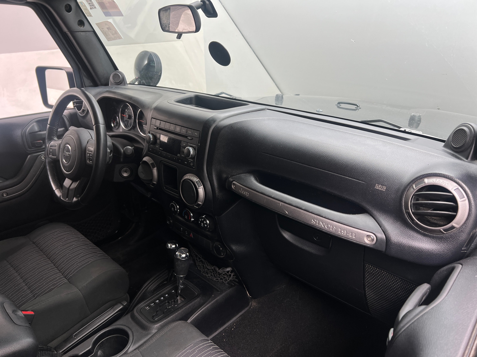 Thumbnail: 2011 Jeep Wrangler - 3