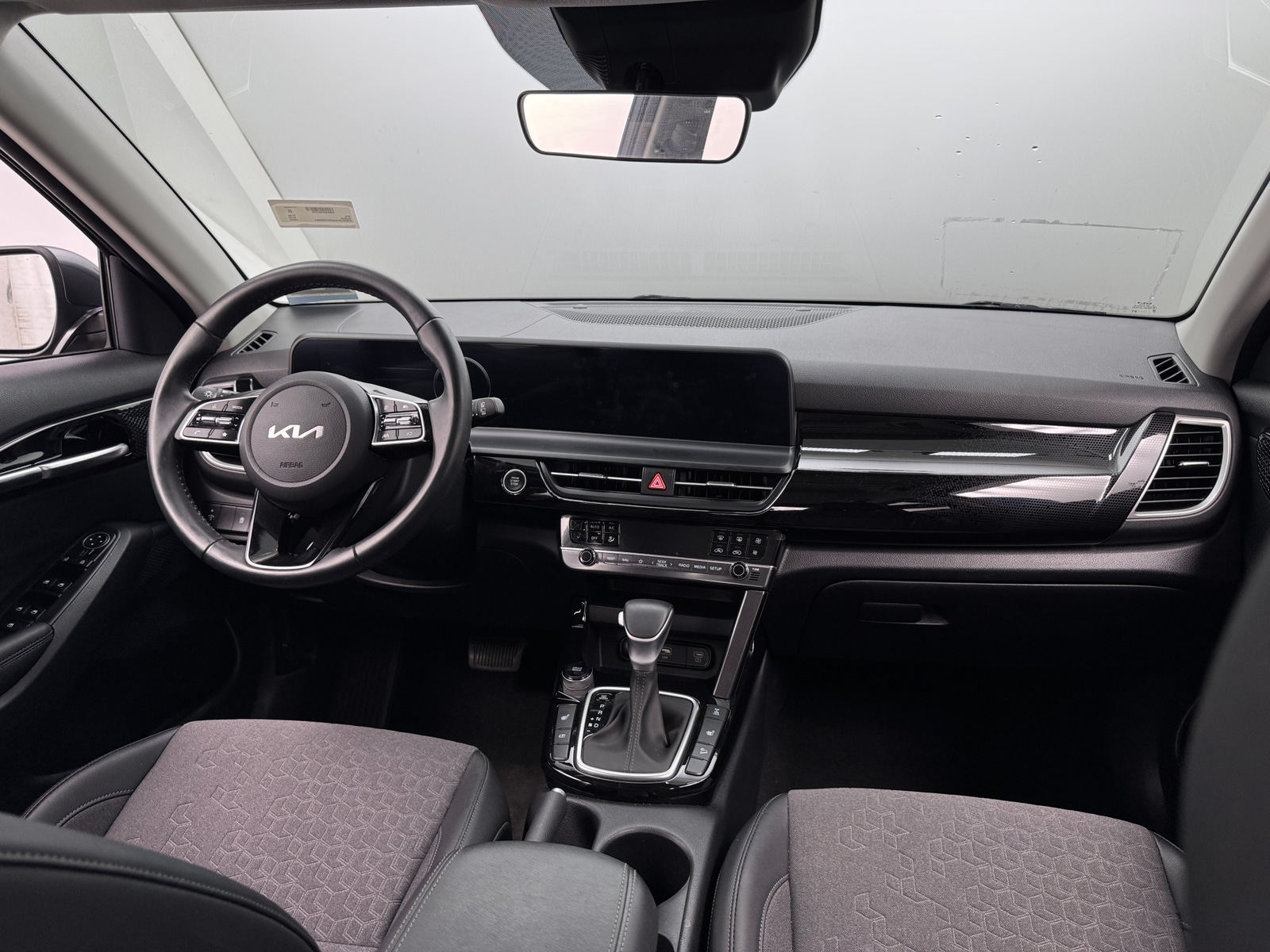 Thumbnail: 2024 Kia Seltos - 3