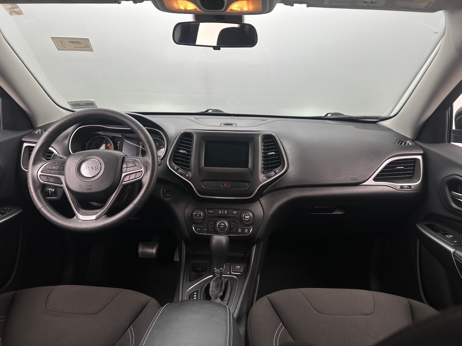 Thumbnail: 2019 Jeep Cherokee - 3