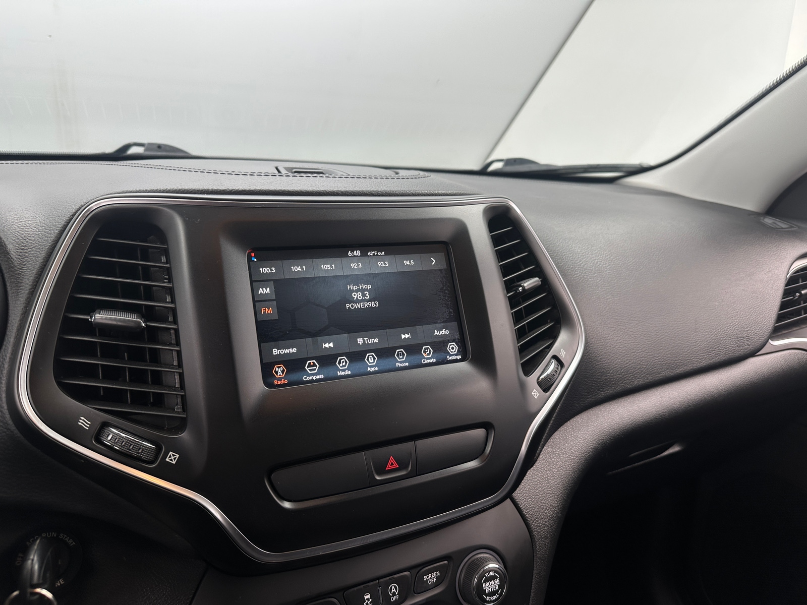 Thumbnail: 2019 Jeep Cherokee - 4