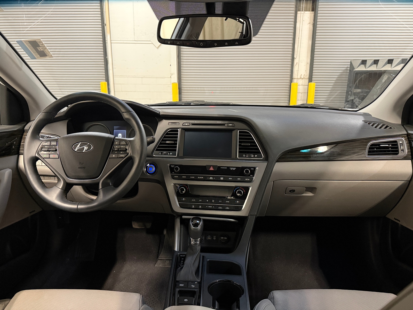 Thumbnail: 2017 Hyundai Sonata - 3