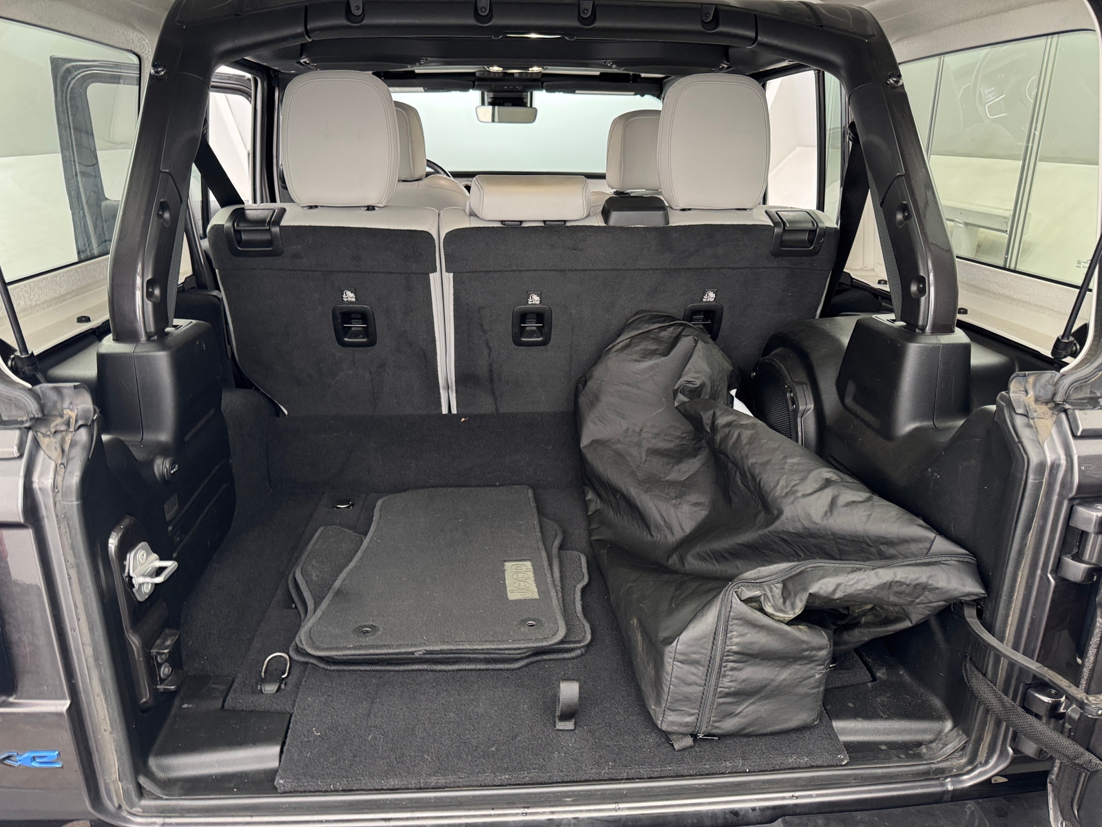 Thumbnail: 2021 Jeep Wrangler - 6