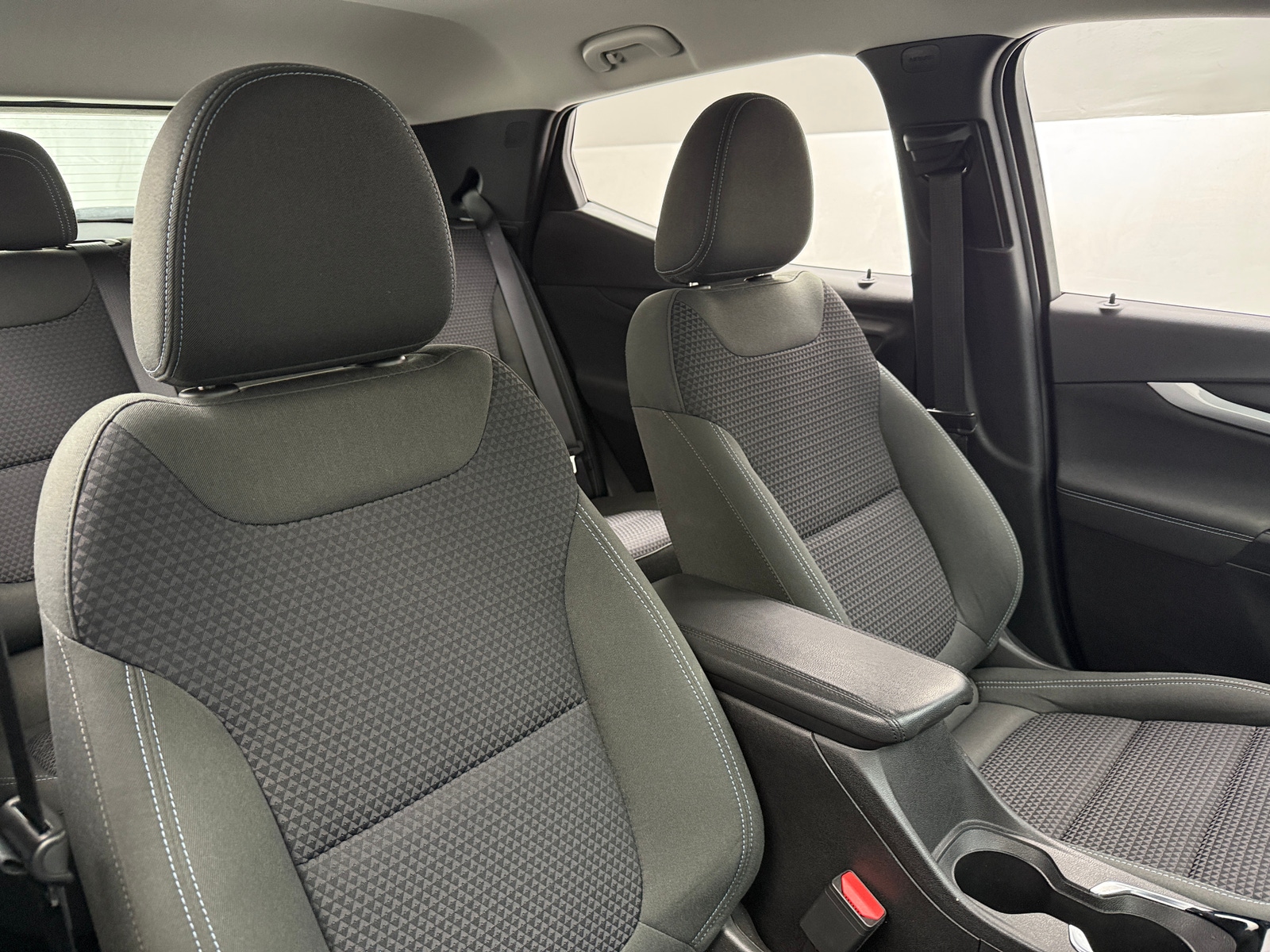 Thumbnail: 2022 Chevrolet Bolt EUV - 2