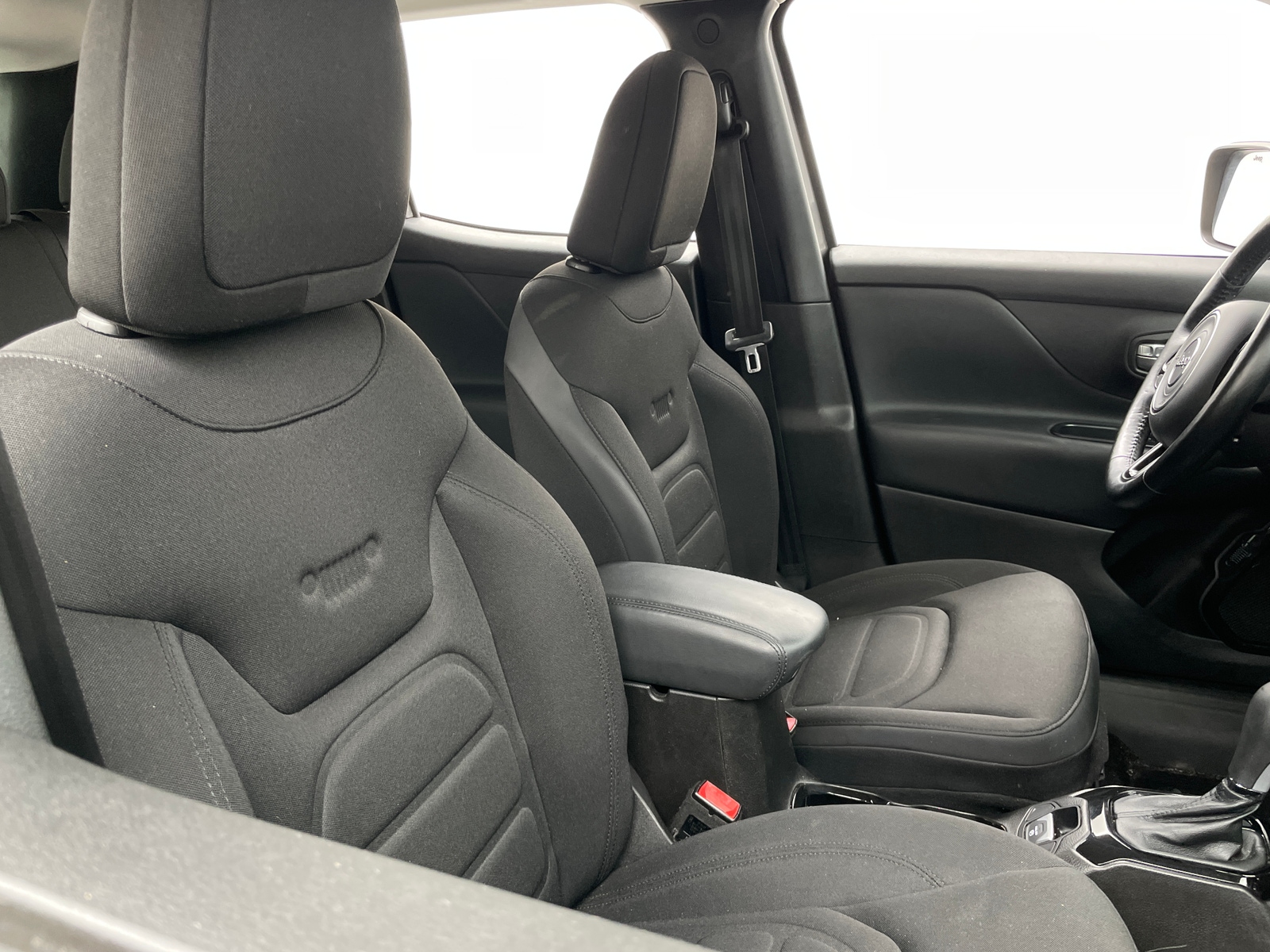 Thumbnail: 2017 Jeep Renegade - 2