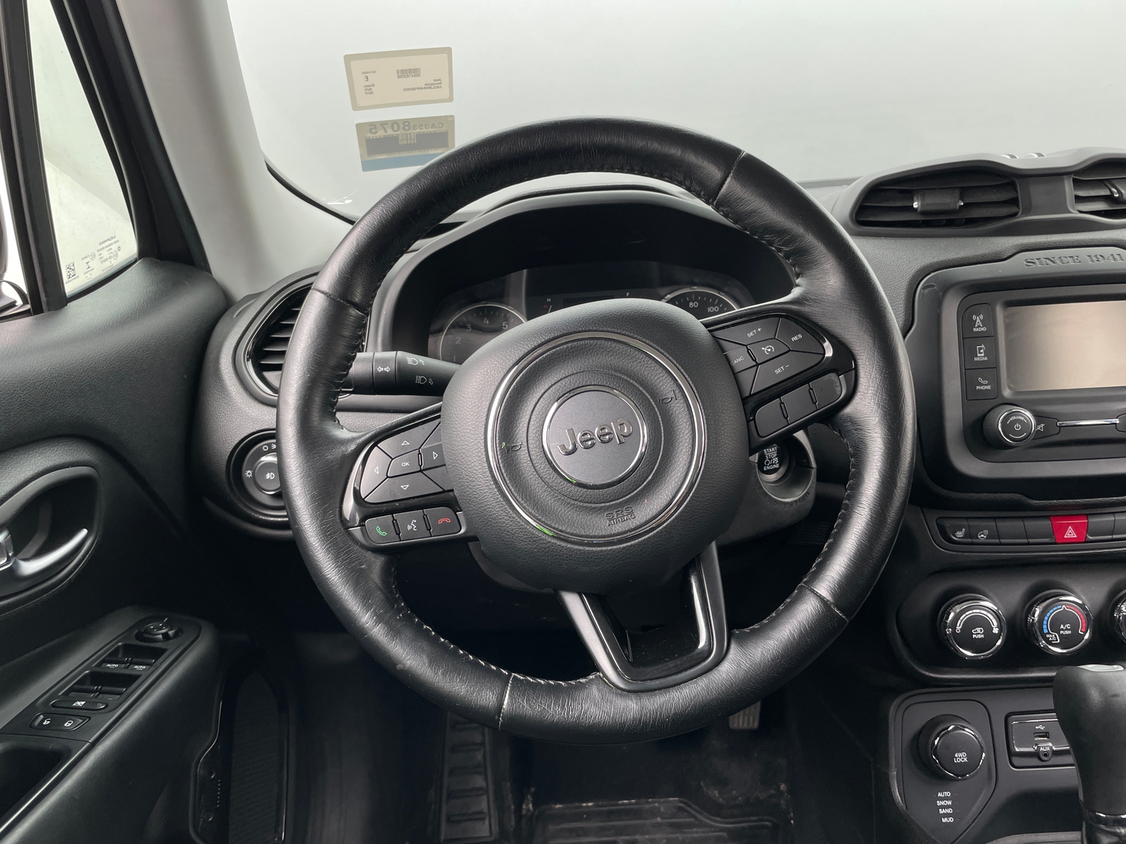 Thumbnail: 2017 Jeep Renegade - 5