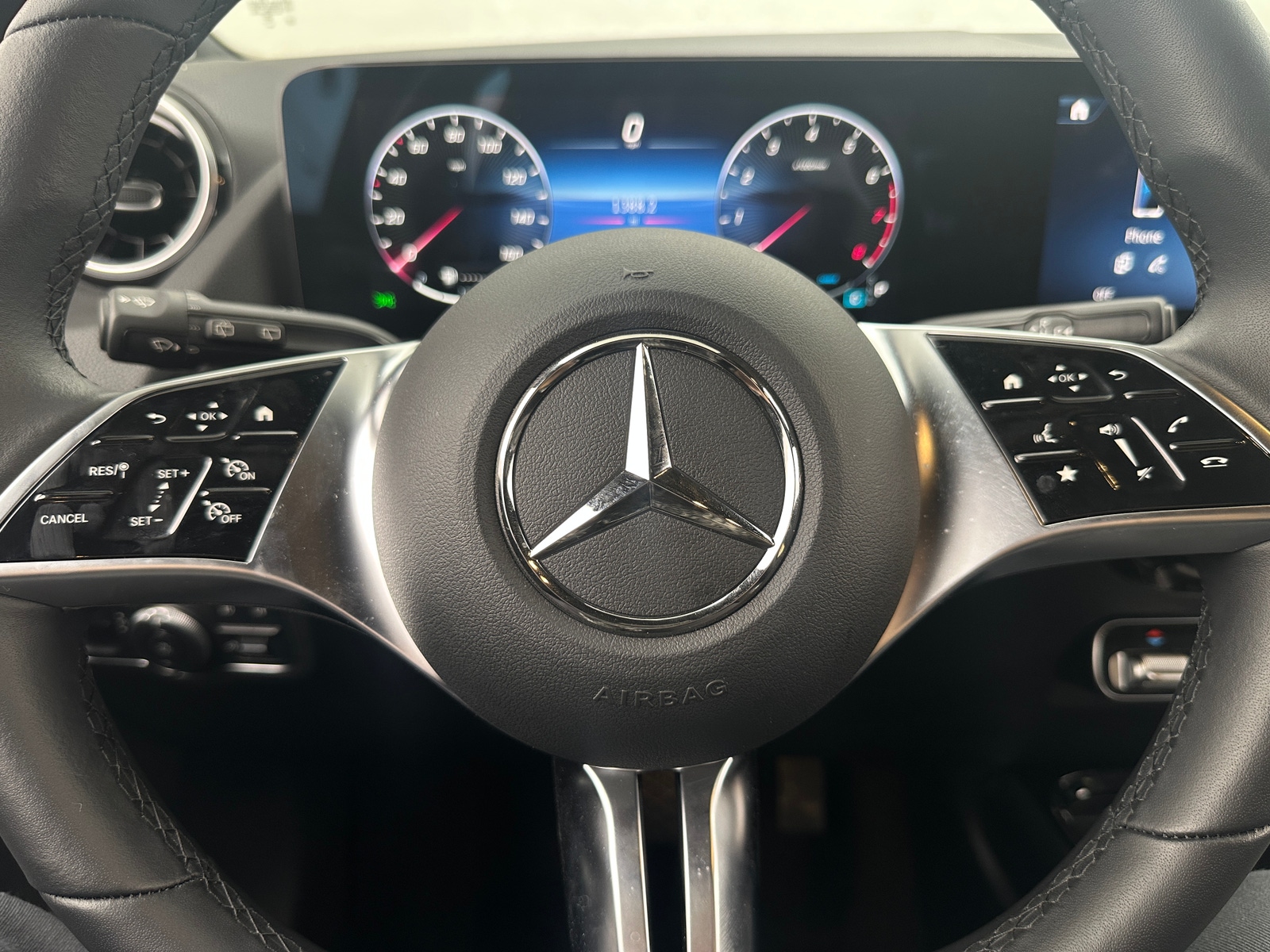 Thumbnail: 2025 Mercedes-Benz GLA - 4