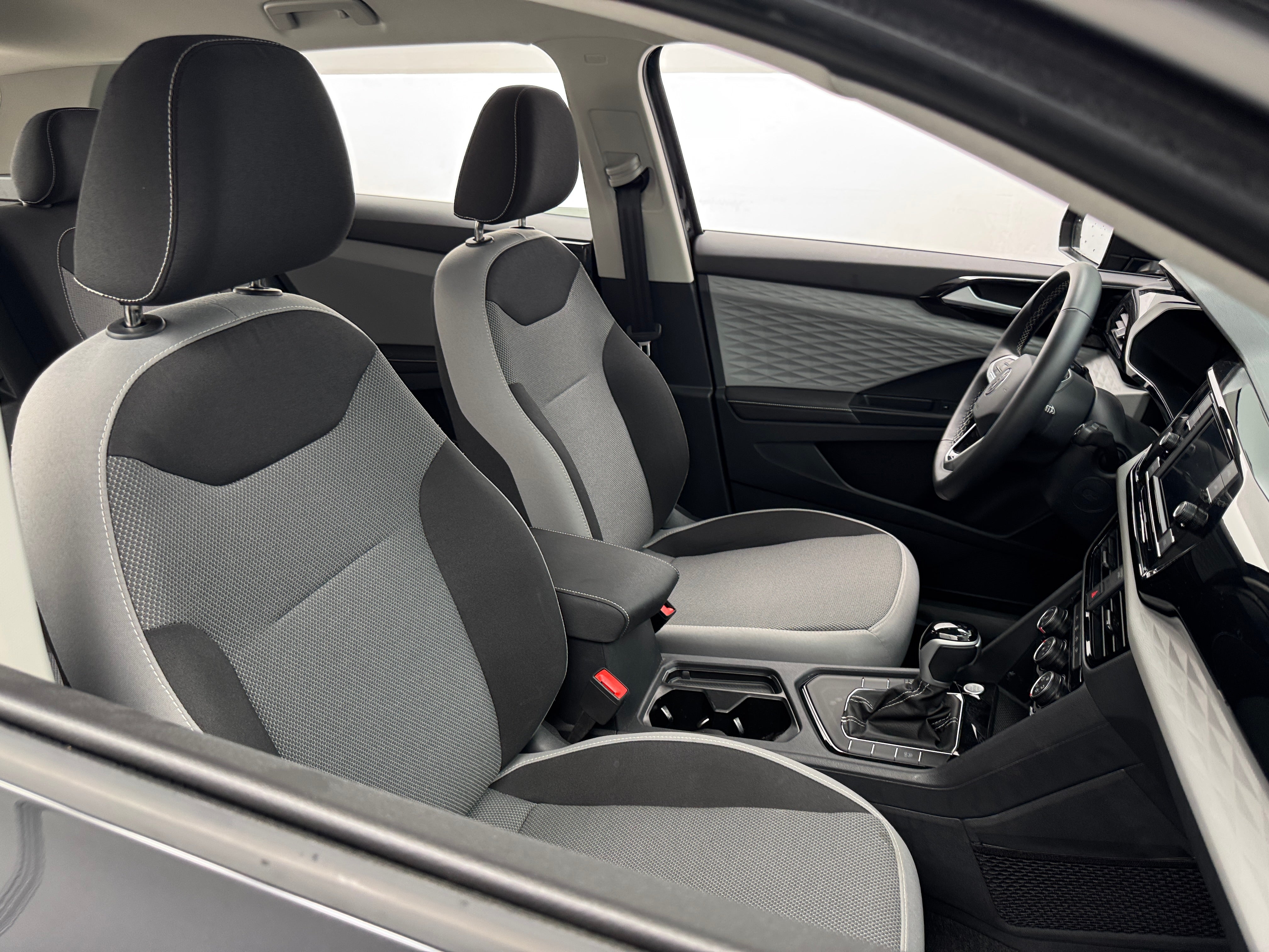 2024 Volkswagen Taos