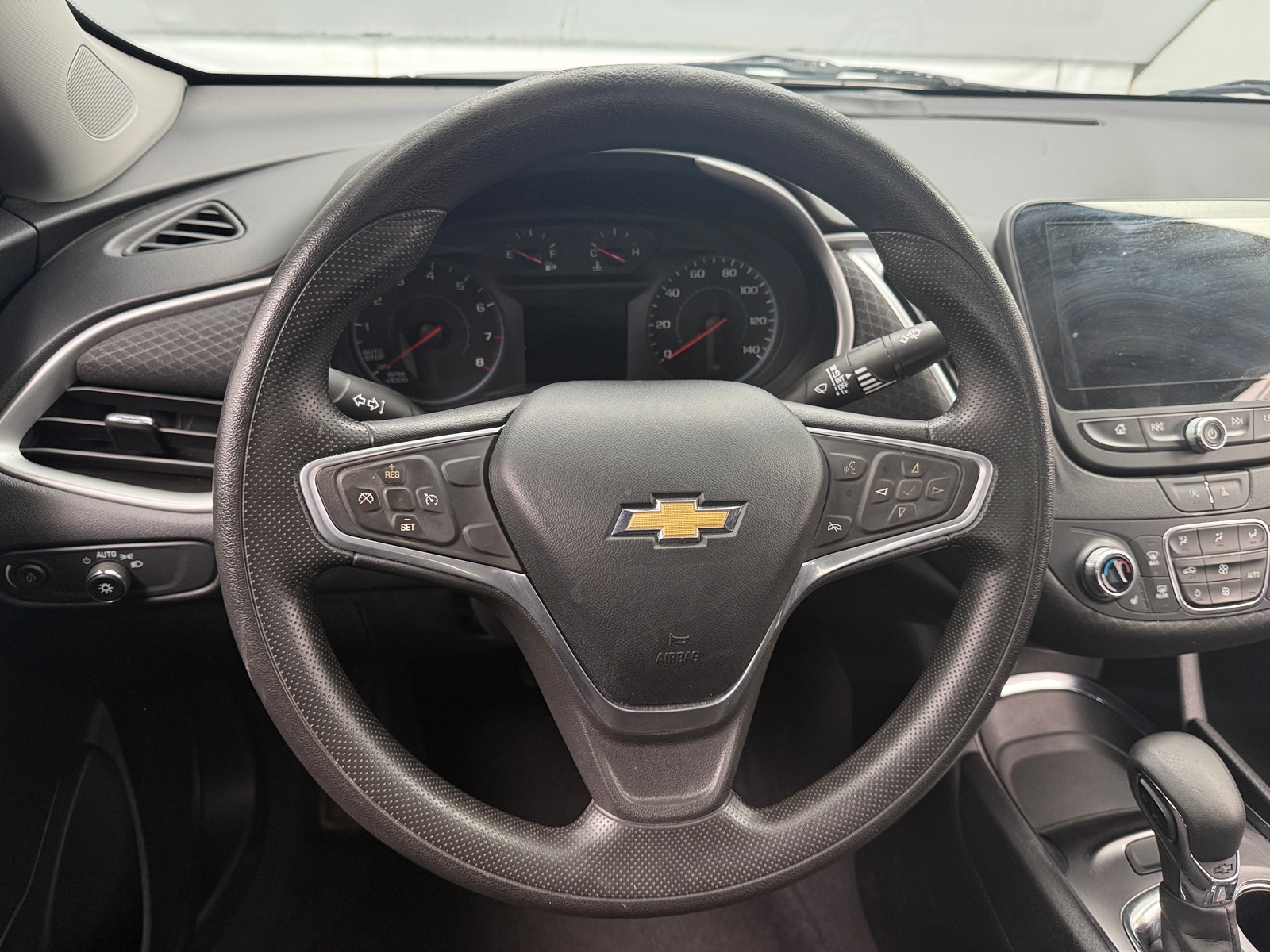 Thumbnail: 2022 Chevrolet Malibu - 5