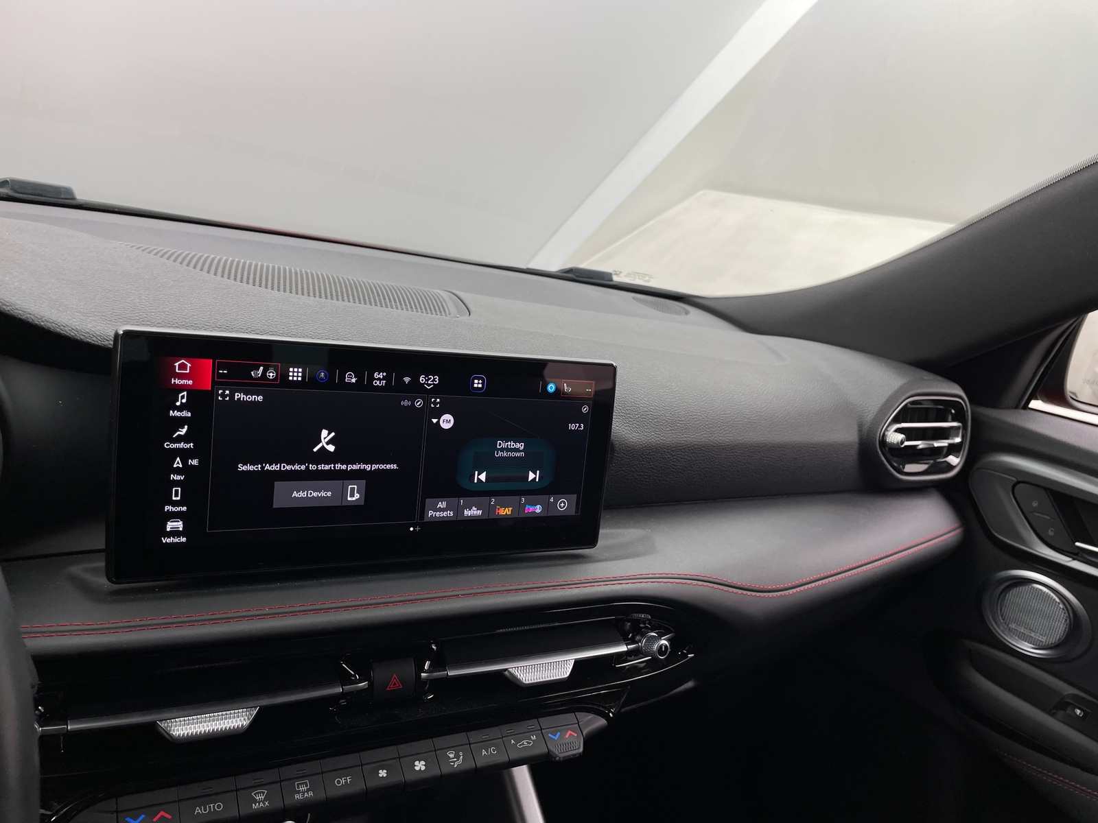 Thumbnail: 2024 Dodge Hornet - 3